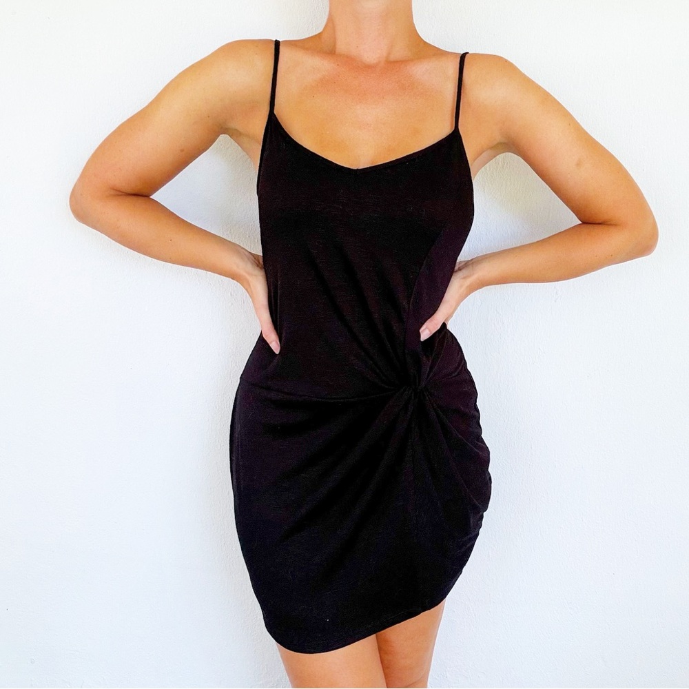 Love, Fire black flattering twist waist spaghetti strap mini dress size large